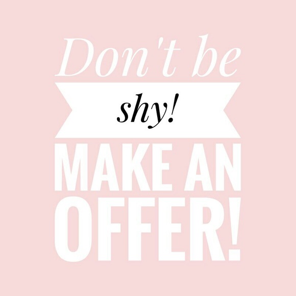 💥MAKE ME AN OFFER💥 EUC Black Suede Booties with Fringe Detail - Picture 8 of 8